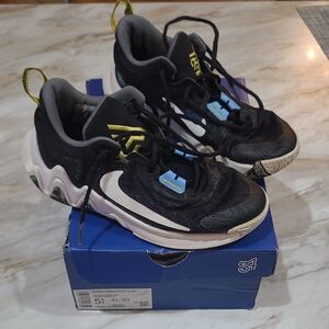 Nike Ganns Immortality 2 (GS) Big Kid sneakers